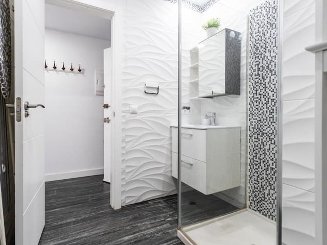 Studio til salgs i Fuengirola med svømmebasseng - € 259 000 (Ref: 9107053)