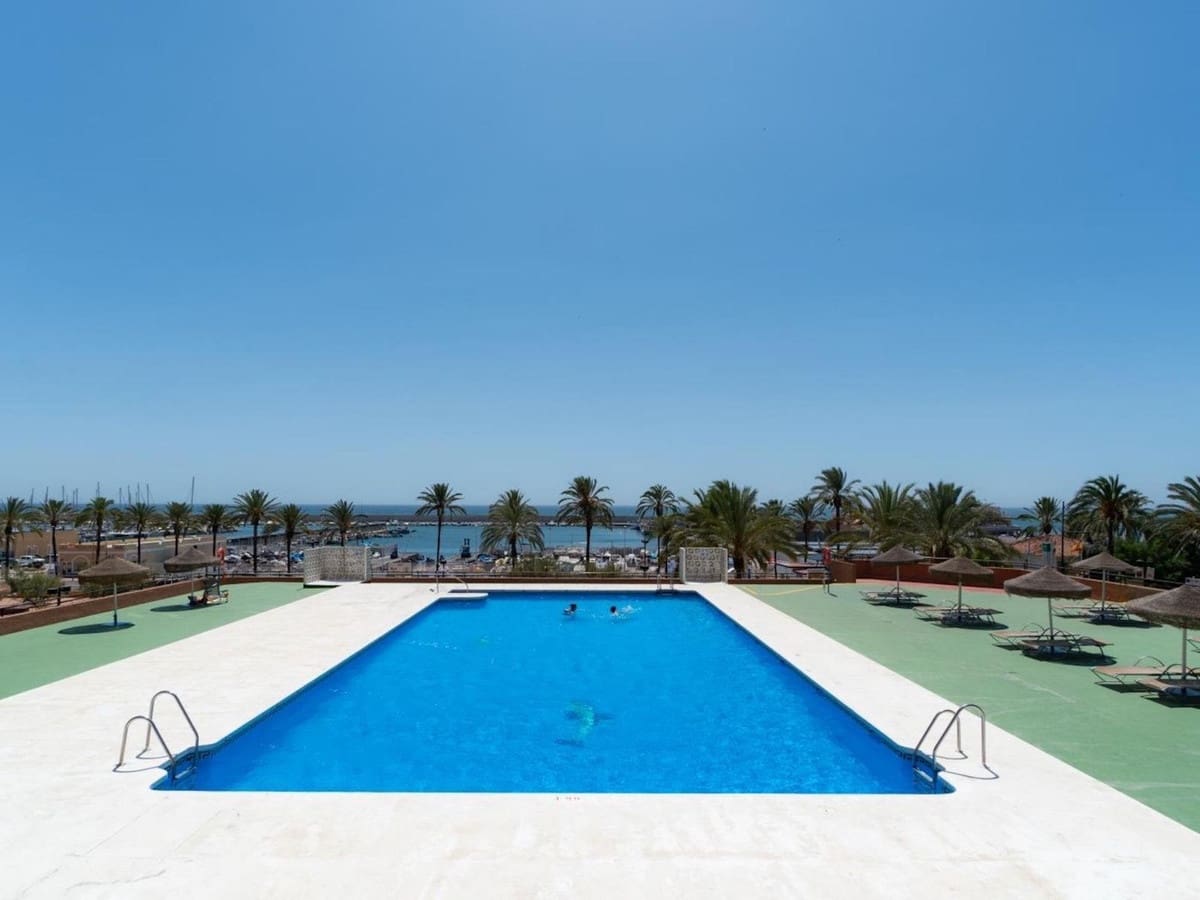 Studio for sale in Fuengirola with pool - € 259,000 (Ref: 9107053)