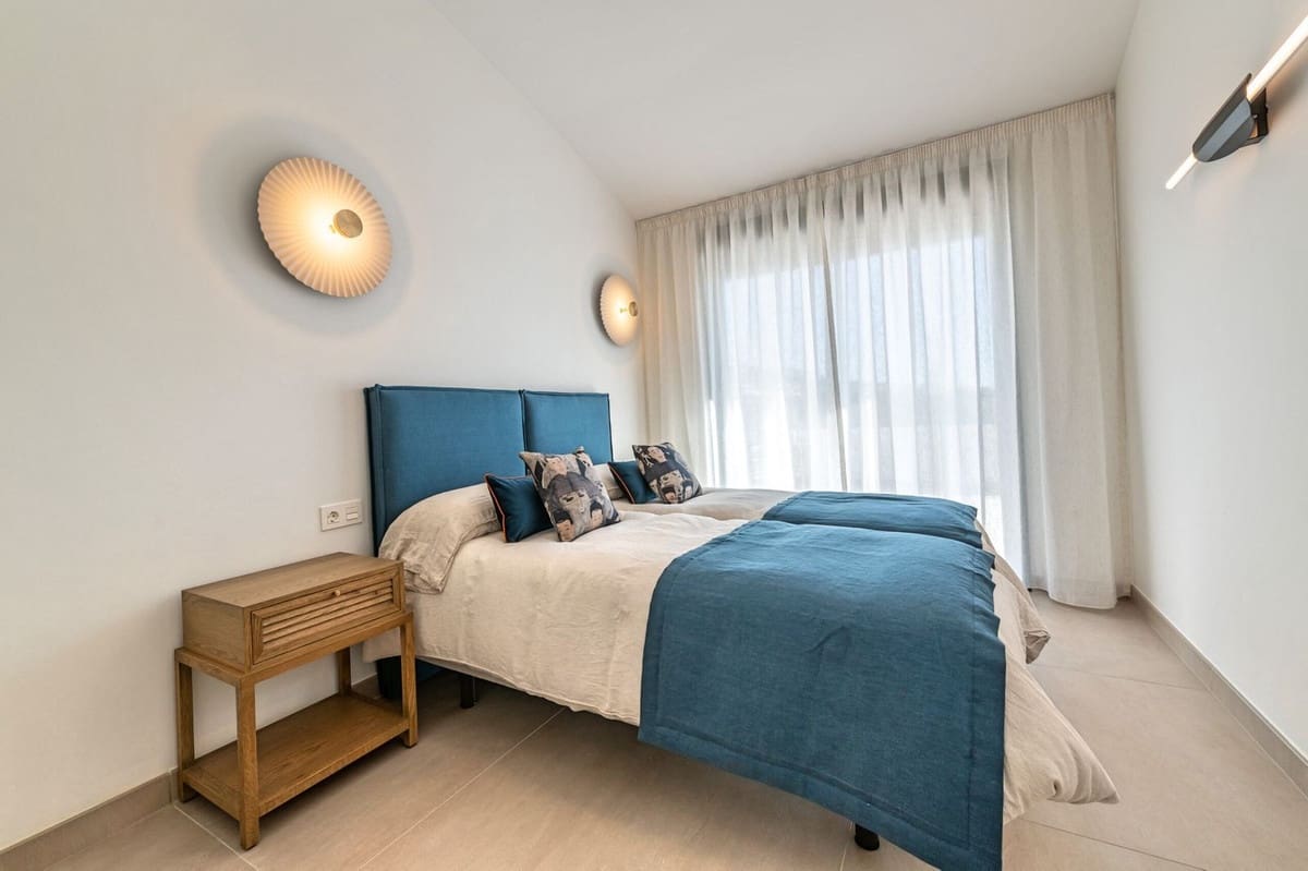 2 sovrum Takvåning till salu i Fuengirola med pool garage - 849 000 € (Ref: 9357828)