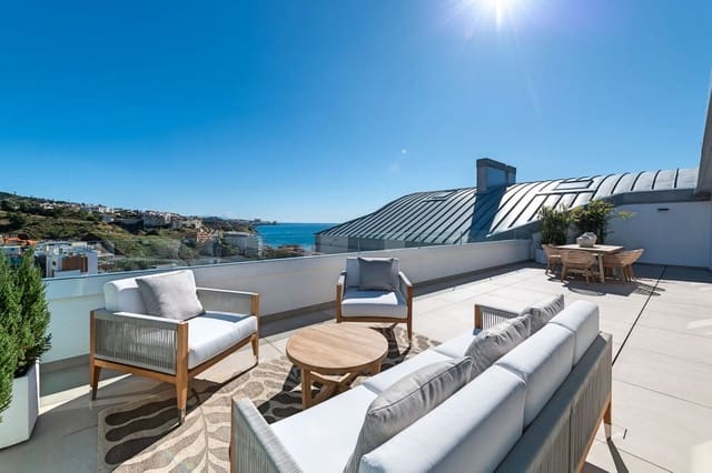 2 sovrum Takvåning till salu i Fuengirola med pool garage - 849 000 € (Ref: 9357828)