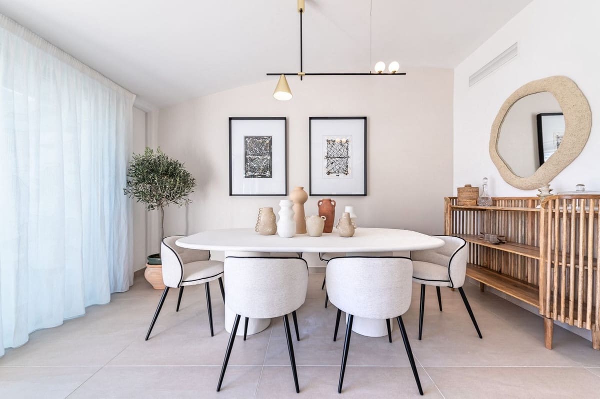 2 bedroom Penthouse for sale in Fuengirola with pool garage - € 849,000 (Ref: 9357828)