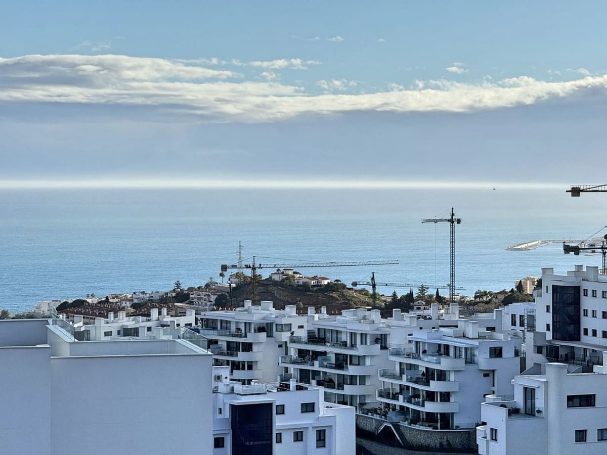 2 Zimmer Apartment zu verkaufen in Benalmadena Costa mit Pool Garage - 449.000 € (Ref: 9357829)