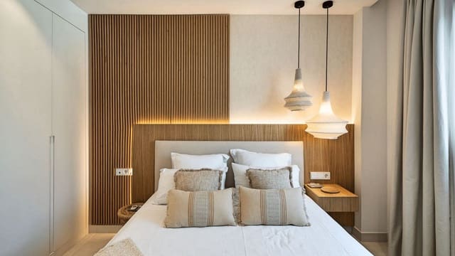 2 chambre Appartement à vendre à Benalmadena Costa, Benalmádena avec piscine garage - 449 000 € (Ref: 9357829)