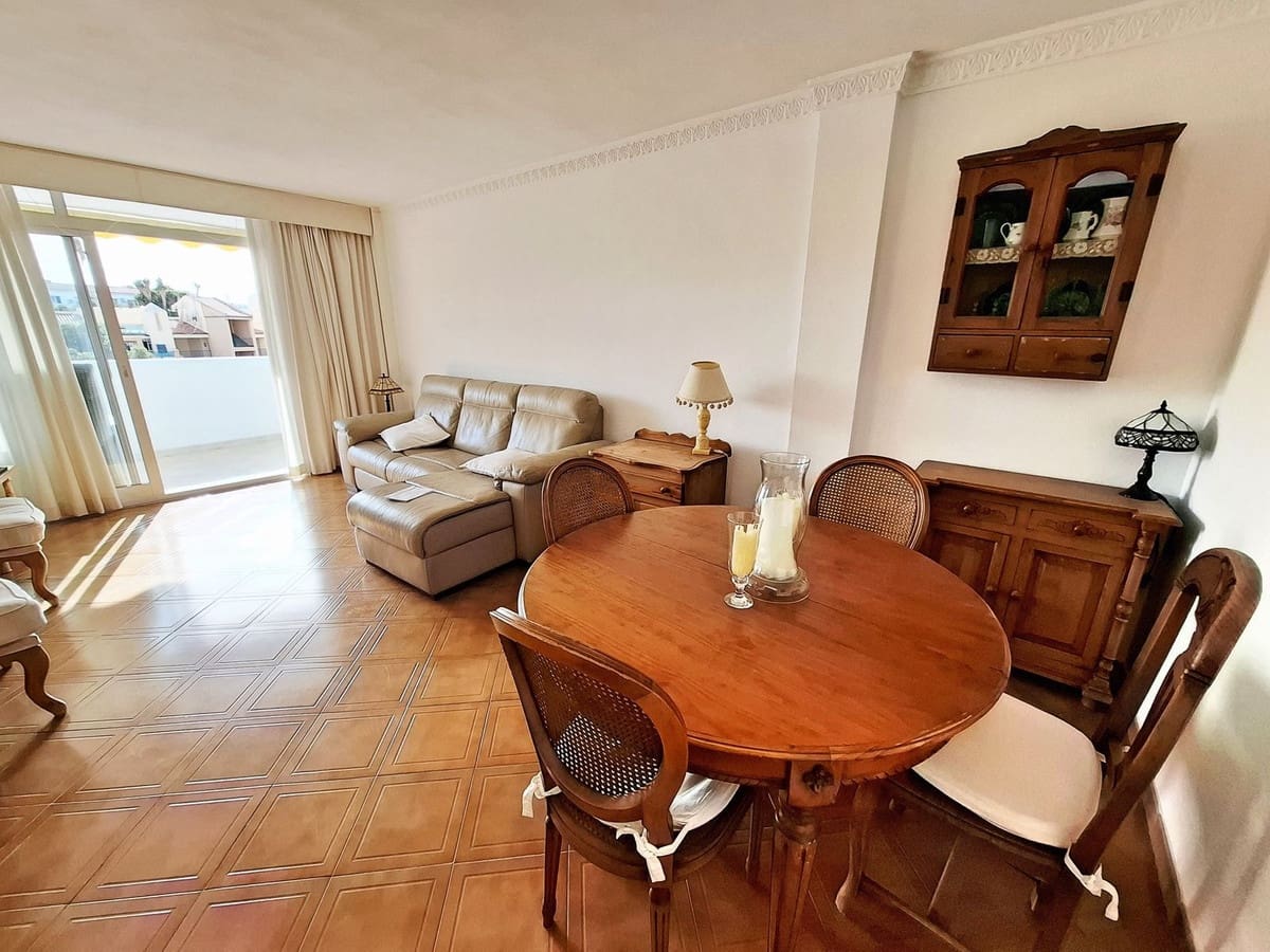 2 soverom Leilighet til salgs i Fuengirola med svømmebasseng garasje - € 297 000 (Ref: 9378638)