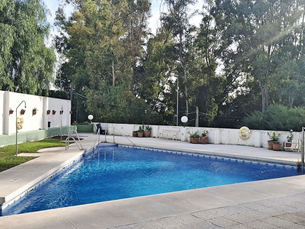 2 soverom Leilighet til salgs i Fuengirola med svømmebasseng garasje - € 297 000 (Ref: 9378638)