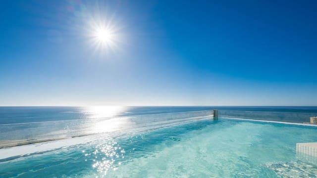 3 soveværelse Penthouse til salg i Benalmadena Costa, Benalmádena med swimmingpool garage - € 3.495.000 (Ref: 9412791)