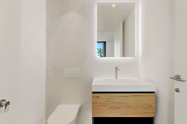 3 sypialnia Penthouse na sprzedaż w Benalmadena Costa, Benalmádena z basenem garażem - 3 495 000 € (Ref: 9412791)