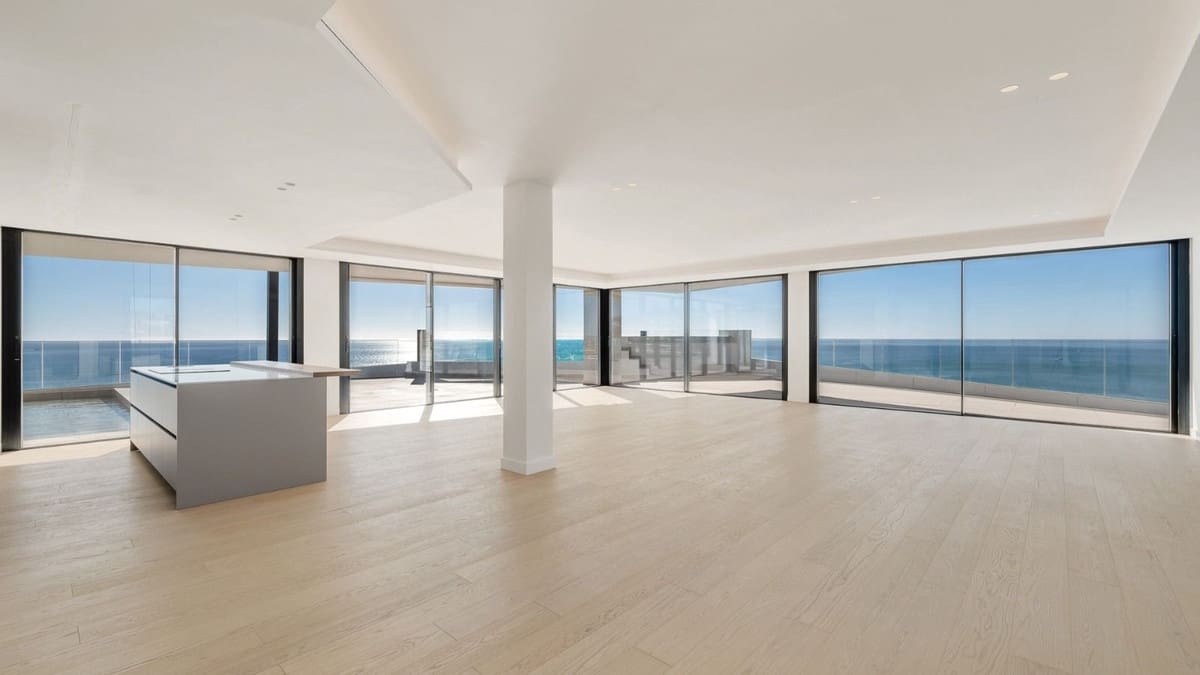 3 bedroom Penthouse for sale in Benalmadena Costa with pool garage - € 3,495,000 (Ref: 9412791)