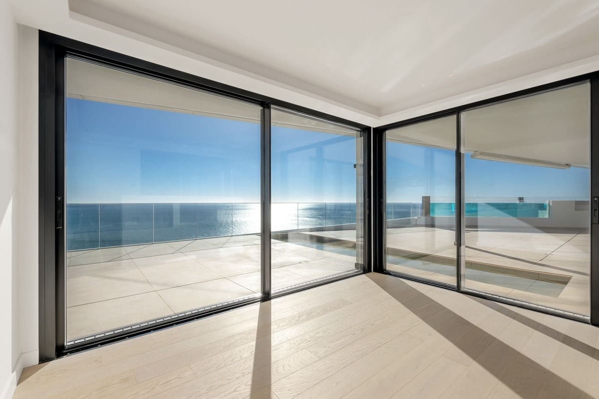3 bedroom Penthouse for sale in Benalmadena Costa with pool garage - € 2,549,000 (Ref: 9412791)