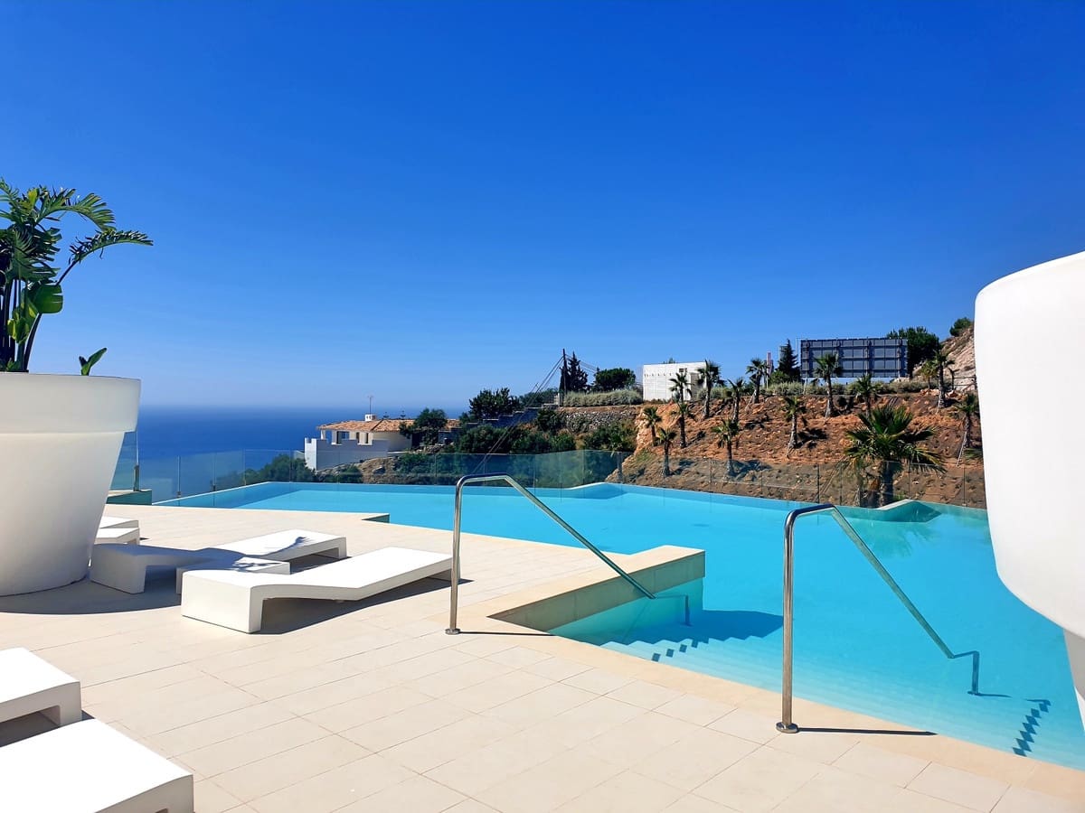 3 bedroom Penthouse for sale in Benalmadena with pool garage - € 1,079,000 (Ref: 9632745)