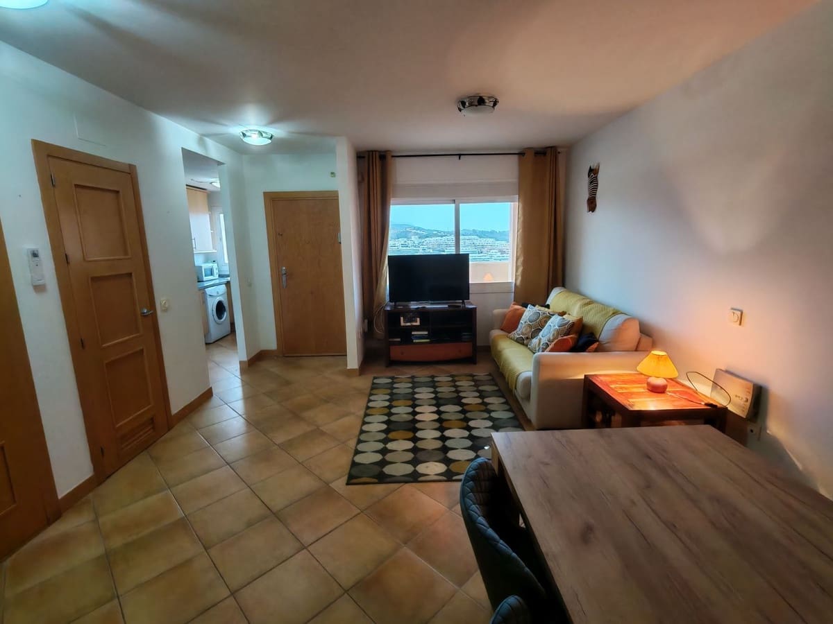 2 bedroom Apartment for rent in La Cala de Mijas with pool garage - € 1,300 (Ref: 9764955)