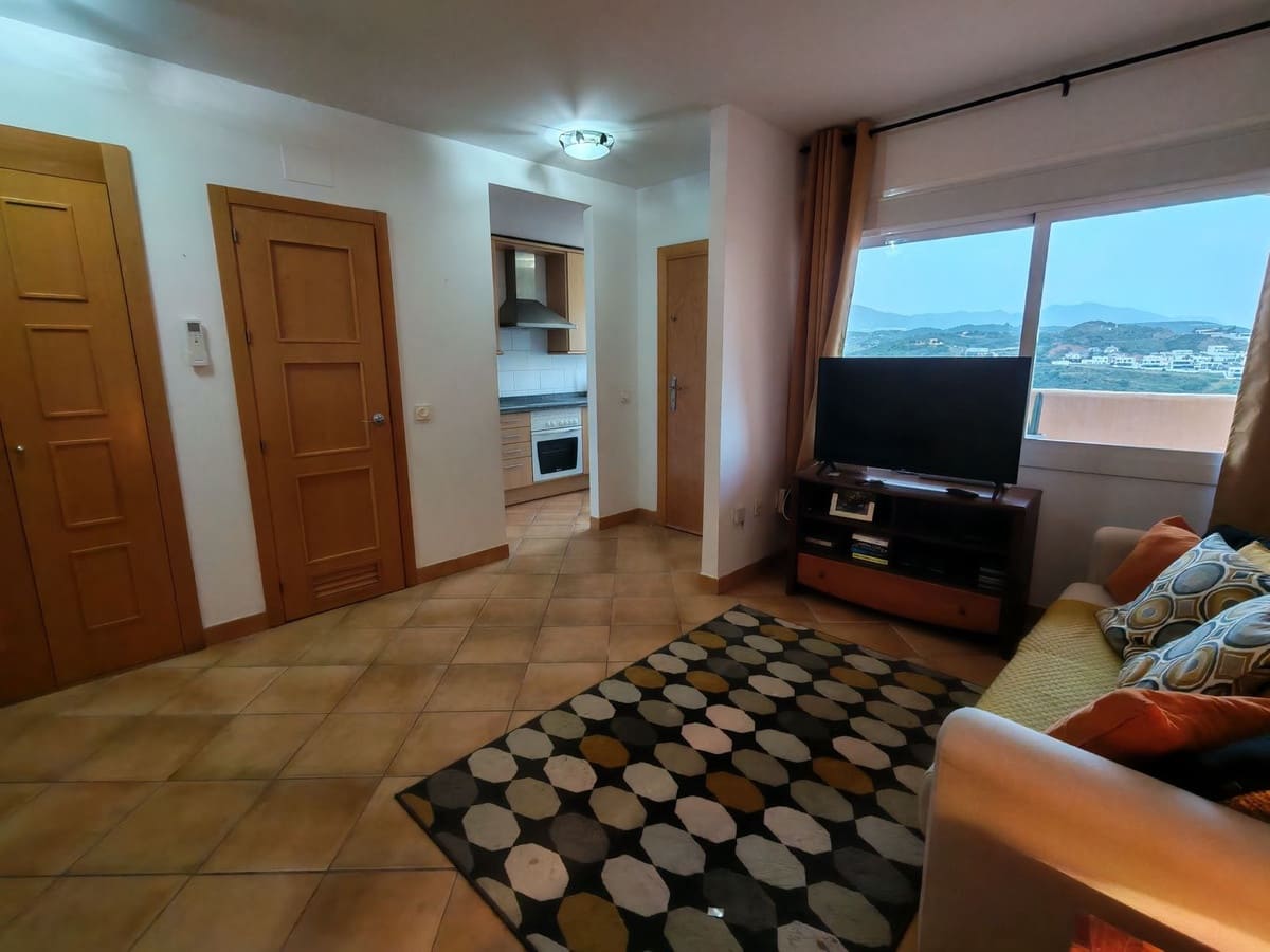 2 bedroom Apartment for rent in La Cala de Mijas with pool garage - € 1,300 (Ref: 9764955)