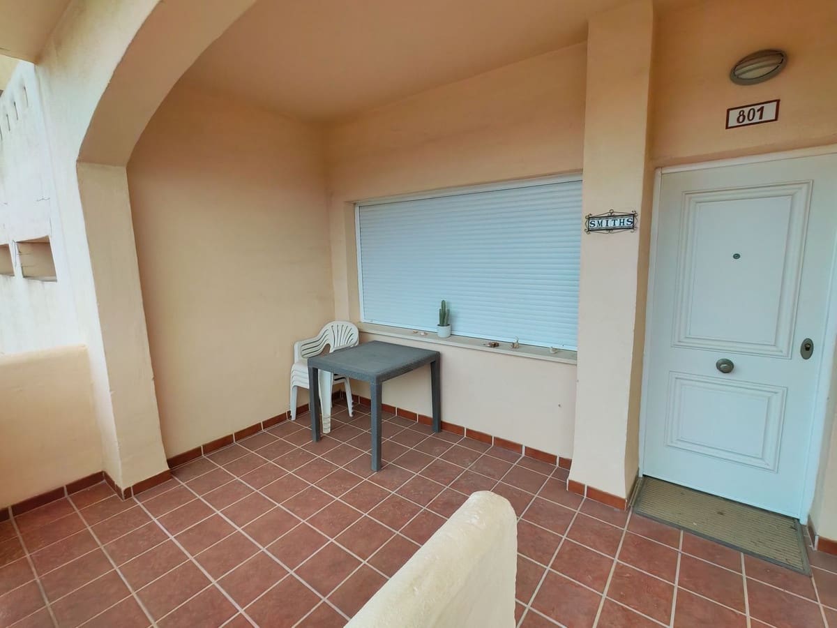 2 bedroom Apartment for rent in La Cala de Mijas with pool garage - € 1,300 (Ref: 9764955)