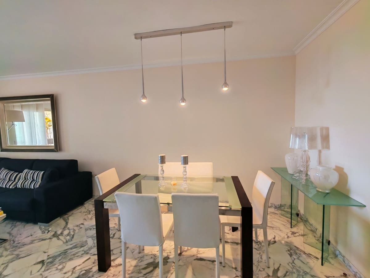 2 bedroom Apartment for sale in Mijas Costa with pool garage - € 495,000 (Ref: 9833354)