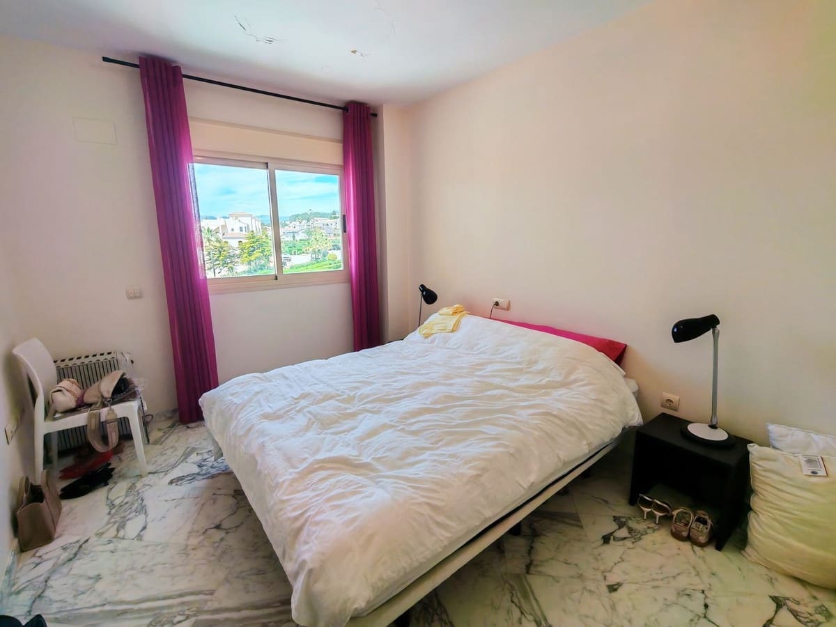 2 bedroom Apartment for sale in Mijas Costa with pool garage - € 495,000 (Ref: 9833354)