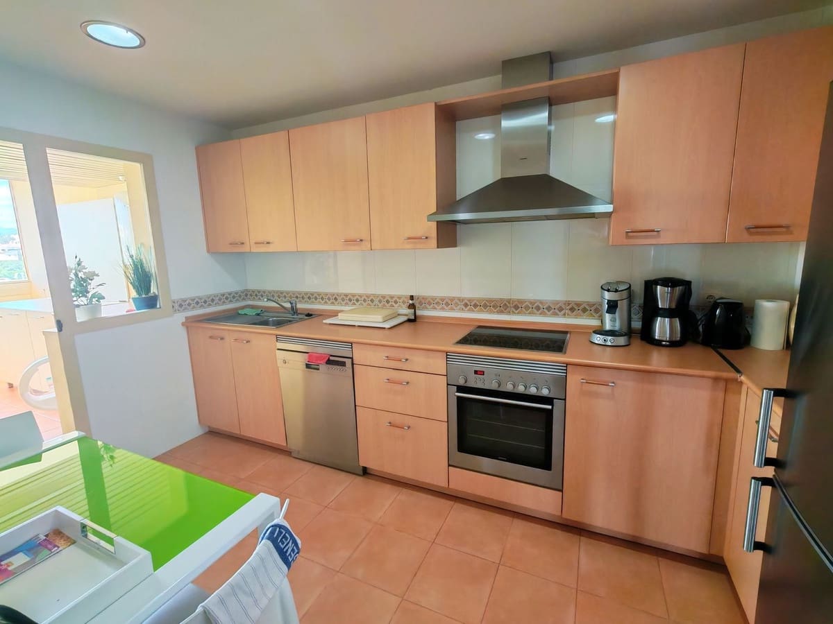 2 bedroom Apartment for sale in Mijas Costa with pool garage - € 495,000 (Ref: 9833354)