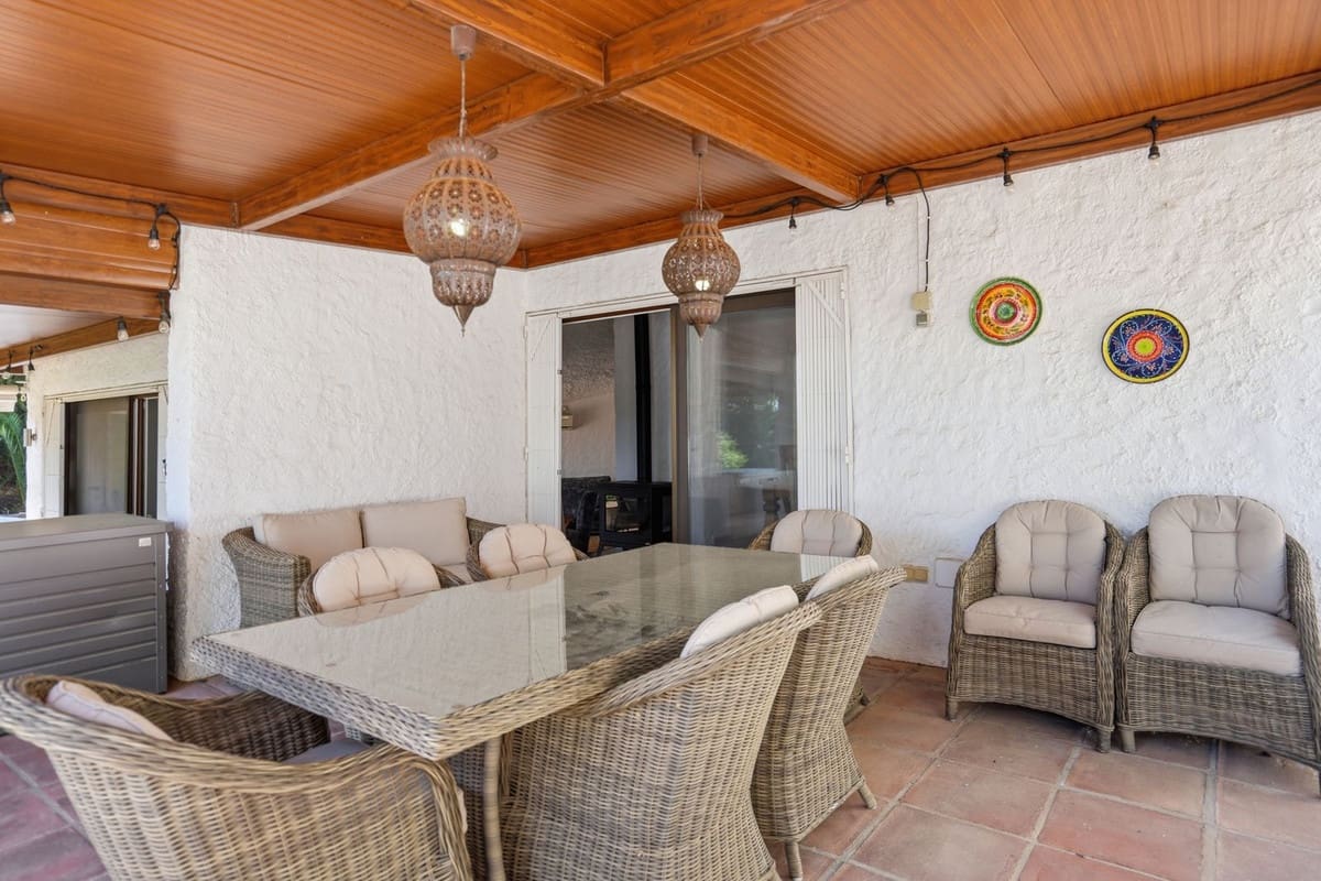 4 Zimmer Villa zu verkaufen in Mijas mit Pool Garage - 899.000 € (Ref: 9858038)