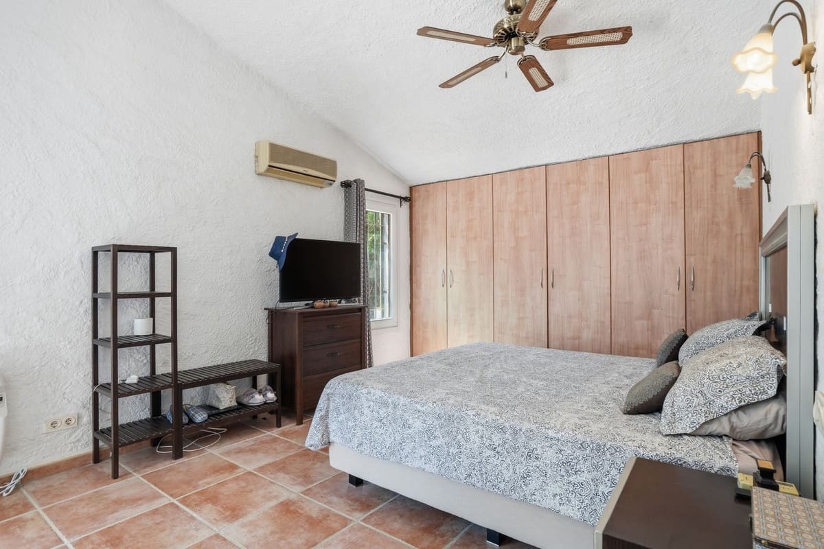 4 Zimmer Villa zu verkaufen in Mijas mit Pool Garage - 899.000 € (Ref: 9858038)