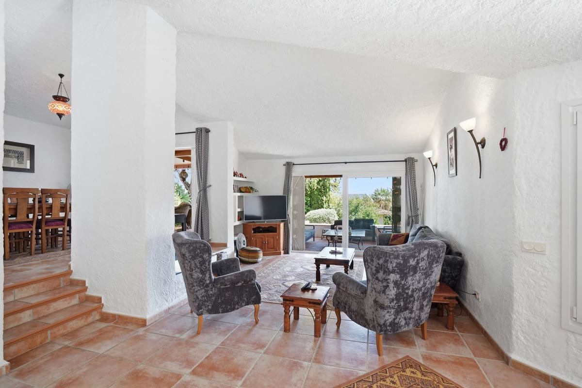 4 Zimmer Villa zu verkaufen in Mijas mit Pool Garage - 899.000 € (Ref: 9858038)