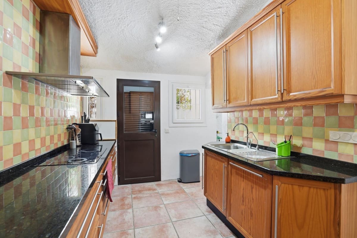 4 Zimmer Villa zu verkaufen in Mijas mit Pool Garage - 899.000 € (Ref: 9858038)