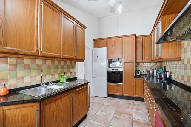 4 slaapkamer Villa te koop in Mijas met zwembad garage - € 899.000 (Ref: 9858038)
