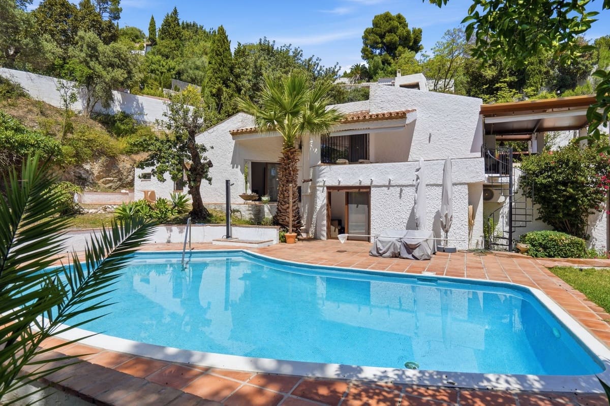 4 Zimmer Villa zu verkaufen in Mijas mit Pool Garage - 899.000 € (Ref: 9858038)