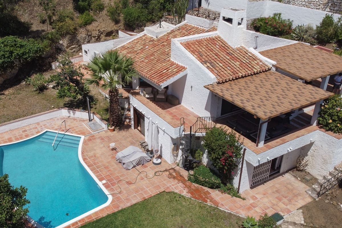 4 Zimmer Villa zu verkaufen in Mijas mit Pool Garage - 899.000 € (Ref: 9858038)