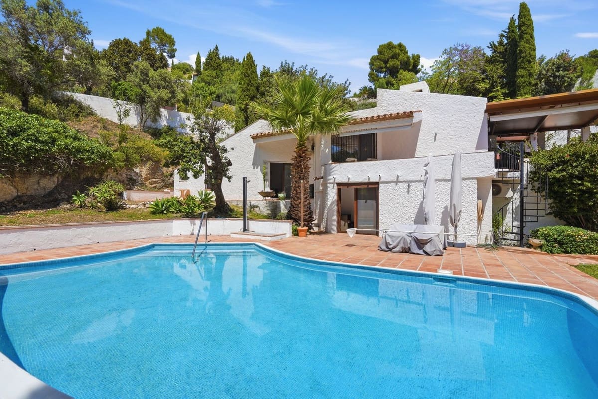 4 Zimmer Villa zu verkaufen in Mijas mit Pool Garage - 899.000 € (Ref: 9858038)