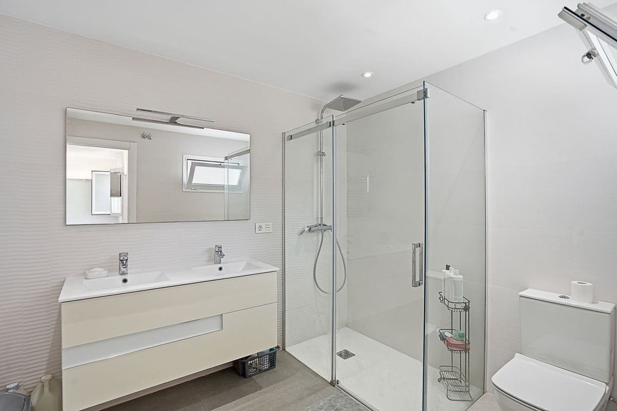 3 bedroom Villa for sale in Mijas with pool garage - € 1,450,000 (Ref: 9888666)