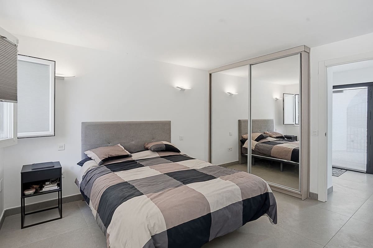 3 bedroom Villa for sale in Mijas with pool garage - € 1,450,000 (Ref: 9888666)