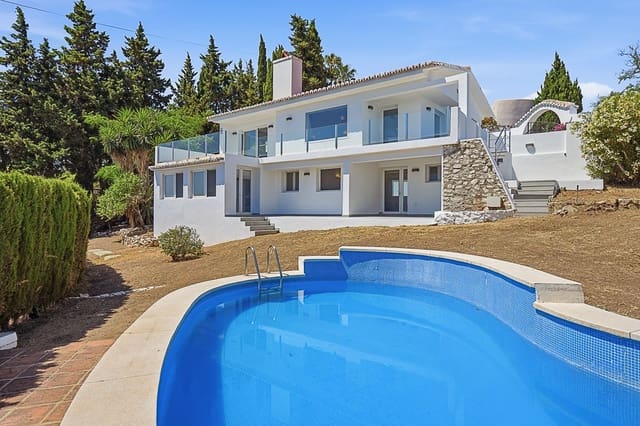 3 bedroom Villa for sale in Mijas with pool garage - € 1,450,000 (Ref: 9888666)