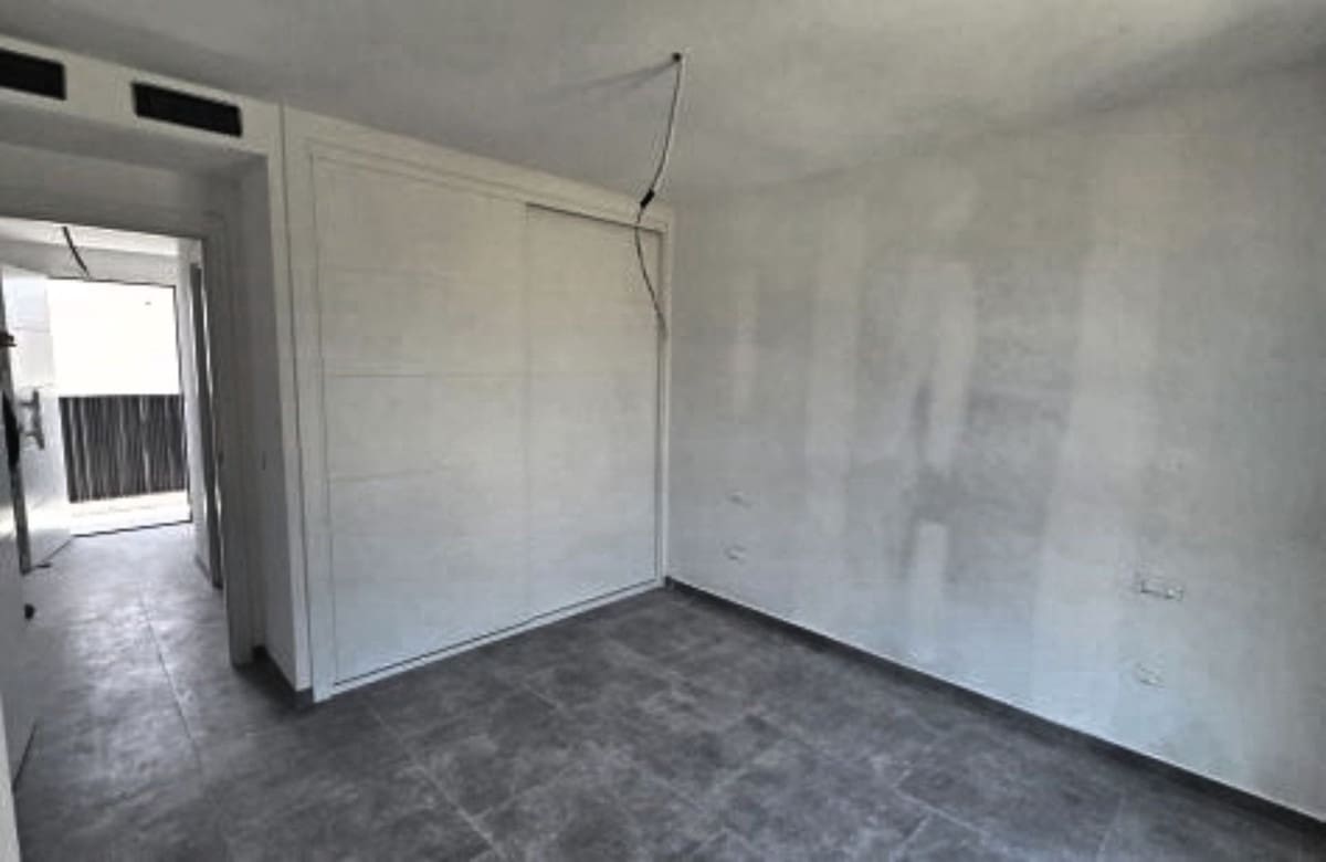 1 bedroom Apartment for sale in Fuengirola - € 240,000 (Ref: 9937183)