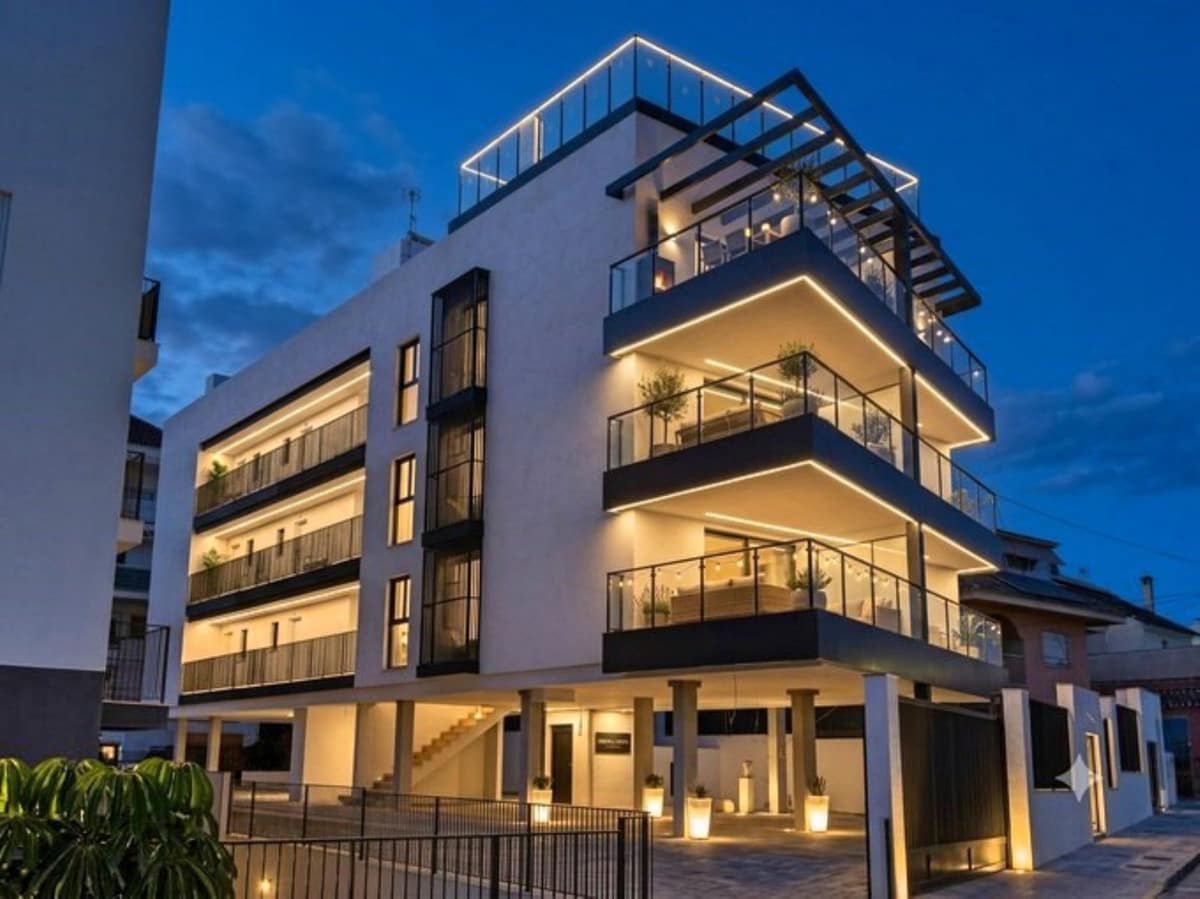 1 bedroom Apartment for sale in Fuengirola - € 240,000 (Ref: 9937183)