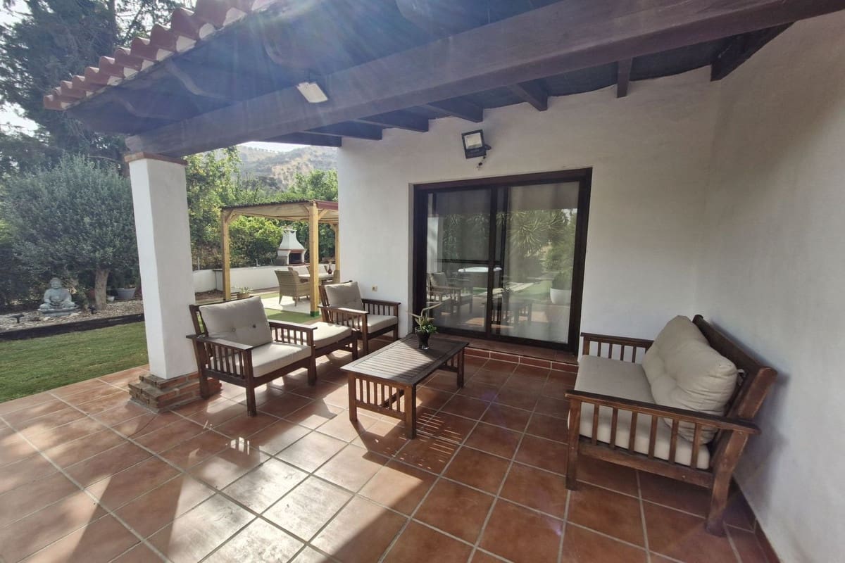 3 sovrum Finca/Hus på landet att hyra i Coin med pool garage - 1 800 € (Ref: 10009524)