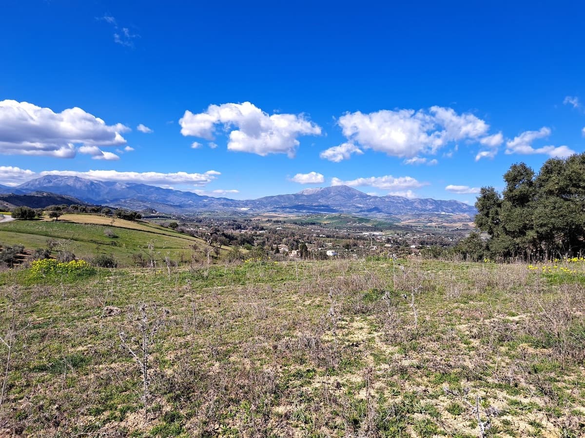 Ubebygd land til salgs i Coin - € 140 000 (Ref: 7419508)