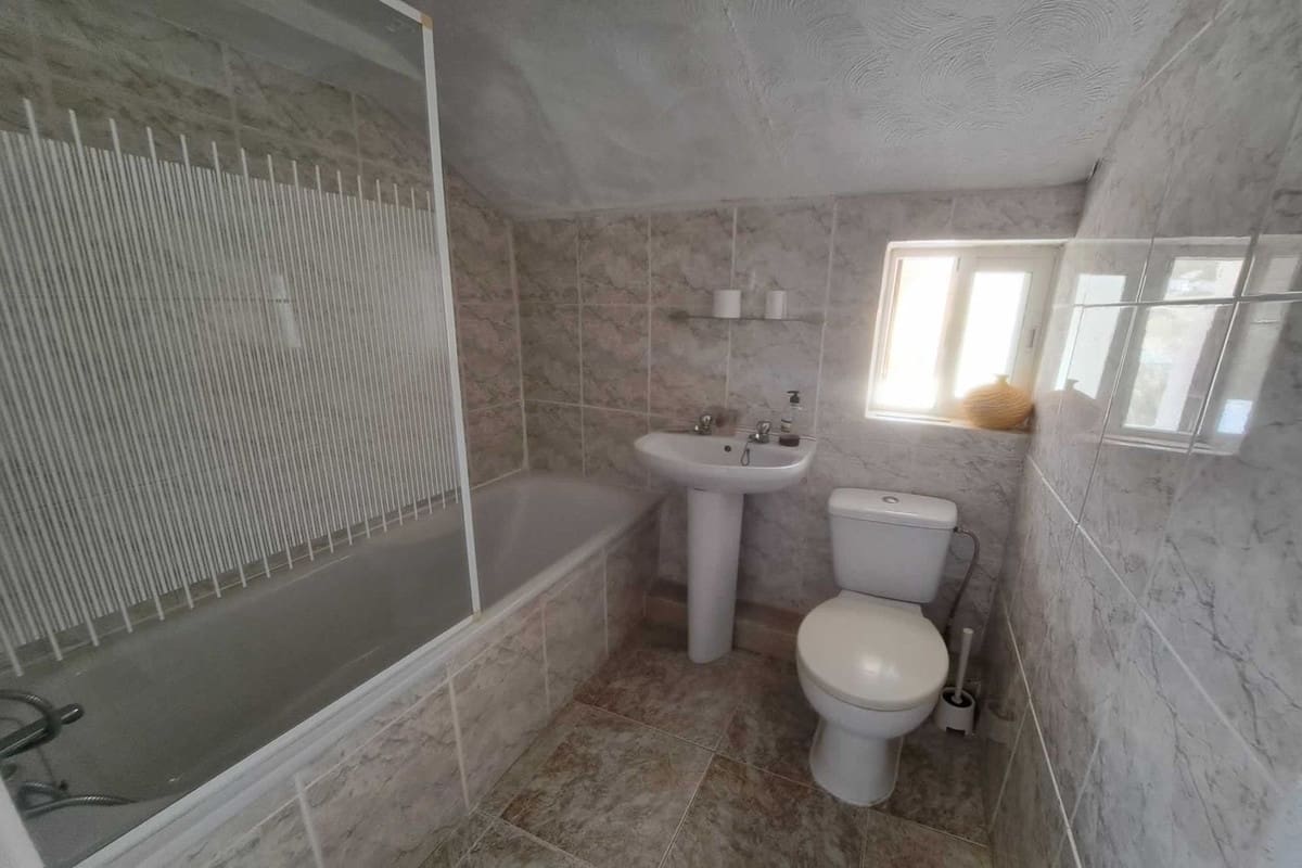 5 soveværelse Finca/Landehus til salg i Coin med swimmingpool - € 384.000 (Ref: 8216056)