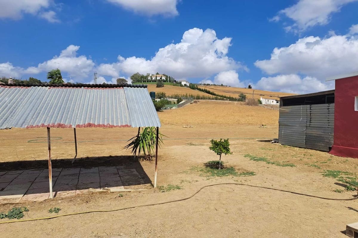 5 soveværelse Finca/Landehus til salg i Coin med swimmingpool - € 384.000 (Ref: 8216056)