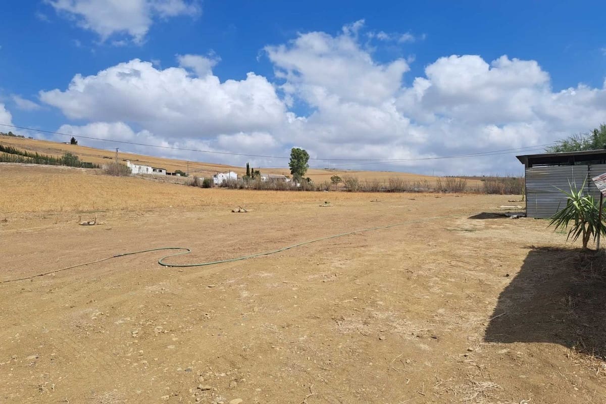 5 soveværelse Finca/Landehus til salg i Coin med swimmingpool - € 355.000 (Ref: 8216056)