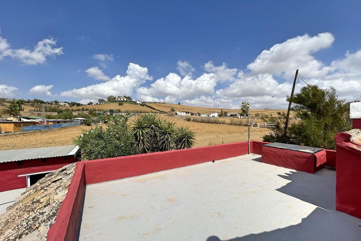 5 soveværelse Finca/Landehus til salg i Coin med swimmingpool - € 355.000 (Ref: 8216056)