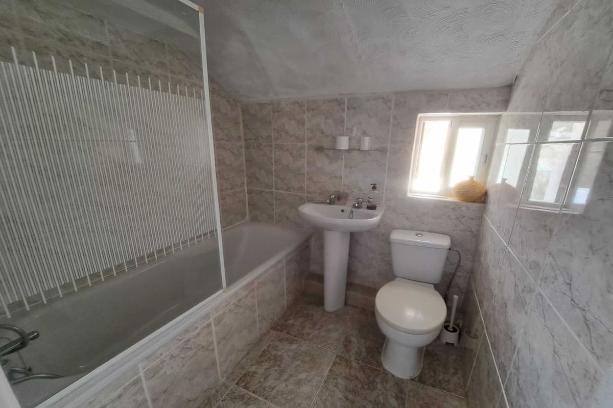 5 soveværelse Finca/Landehus til salg i Coin med swimmingpool - € 355.000 (Ref: 8216056)