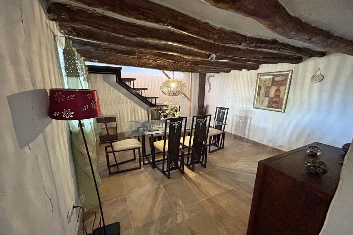 5 soveværelse Finca/Landehus til salg i Coin med swimmingpool - € 355.000 (Ref: 8216056)