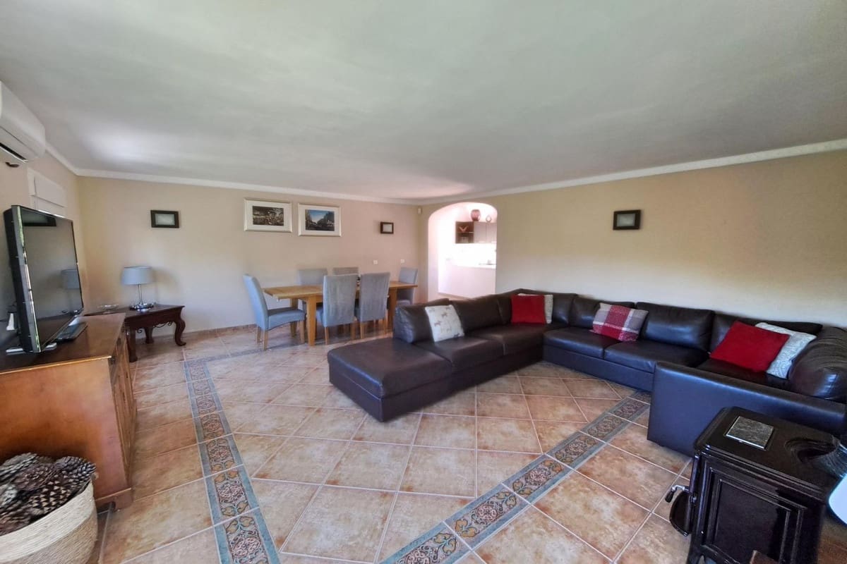 5 soveværelse Villa til salg i Coin med swimmingpool garage - € 629.000 (Ref: 8374536)