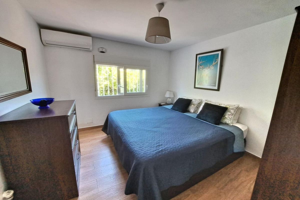 5 soveværelse Villa til salg i Coin med swimmingpool garage - € 629.000 (Ref: 8374536)