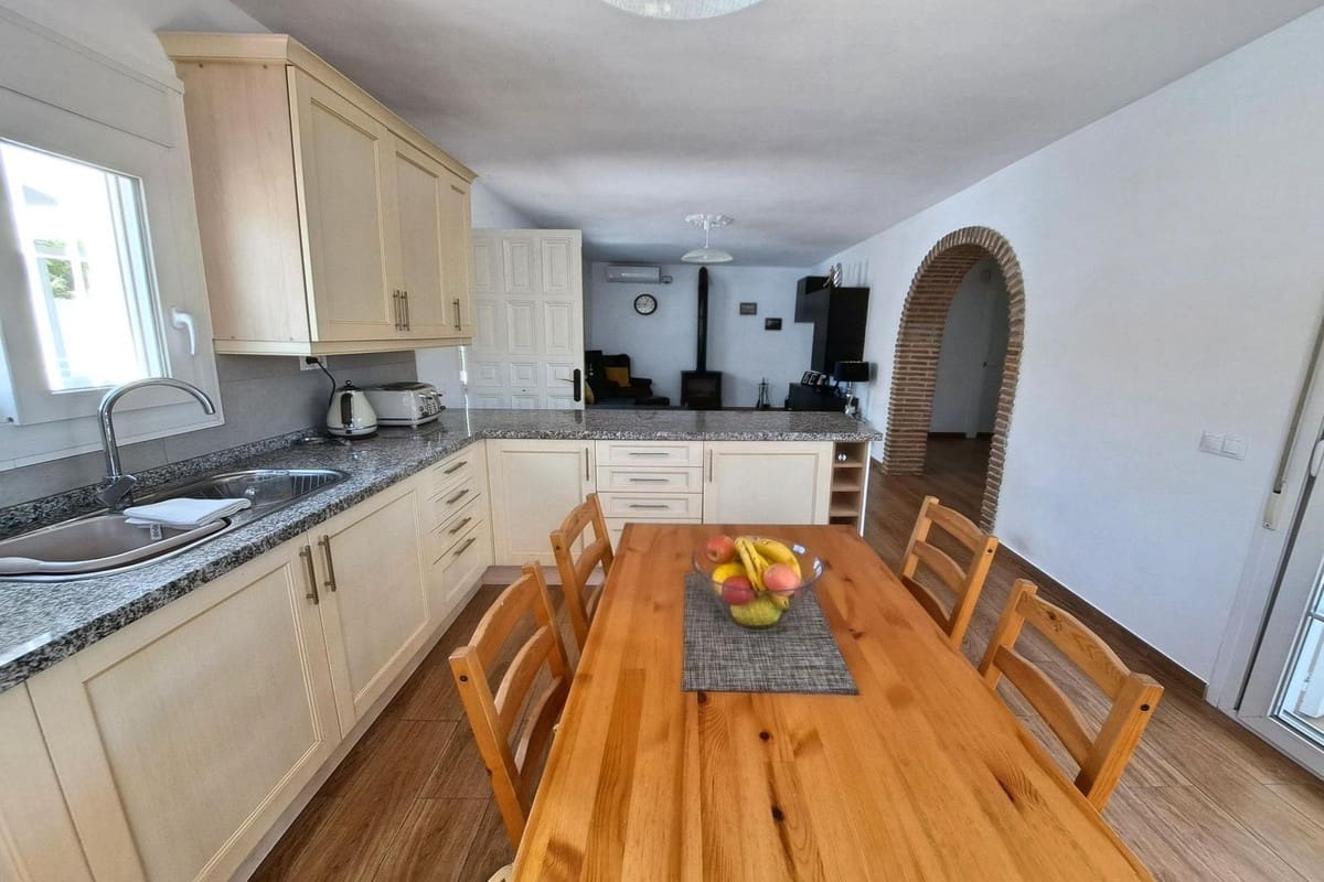 5 soveværelse Villa til salg i Coin med swimmingpool garage - € 629.000 (Ref: 8374536)