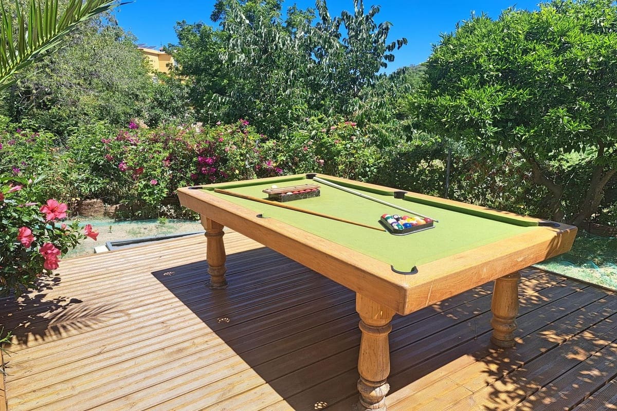 5 soveværelse Villa til salg i Coin med swimmingpool garage - € 615.000 (Ref: 8374536)