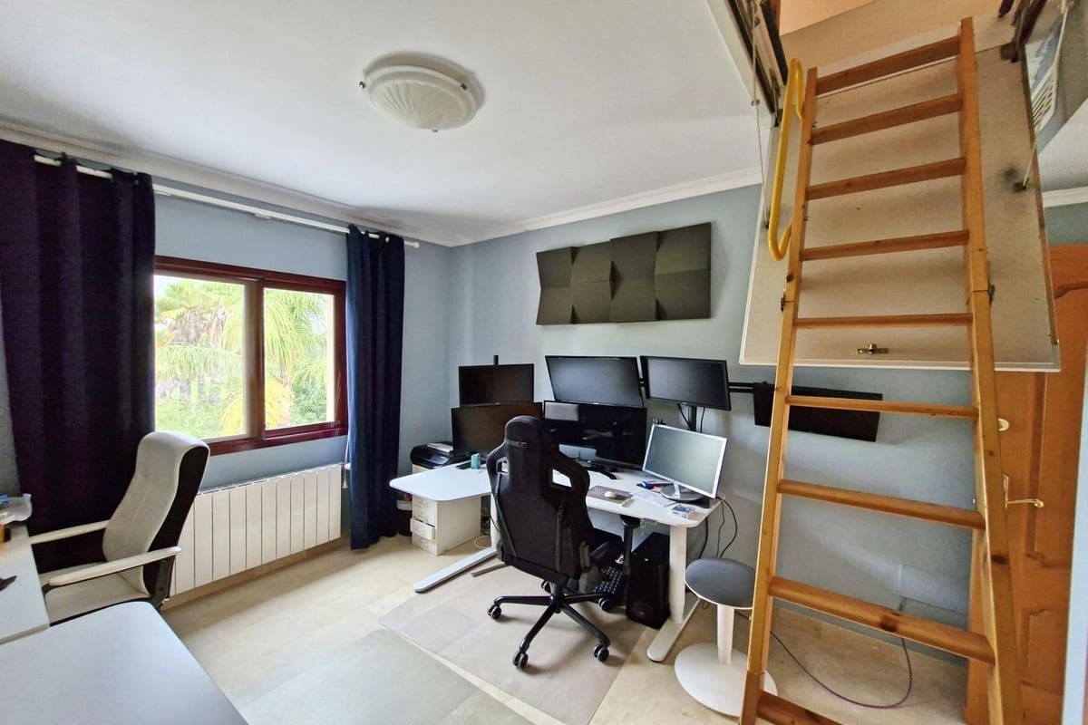 5 soveværelse Villa til salg i Coin med swimmingpool garage - € 649.000 (Ref: 8697471)