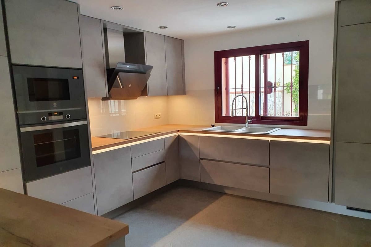 5 soveværelse Villa til salg i Coin med swimmingpool garage - € 649.000 (Ref: 8697471)