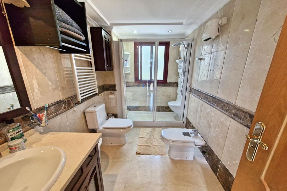 5 soveværelse Villa til salg i Coin med swimmingpool garage - € 649.000 (Ref: 8697471)