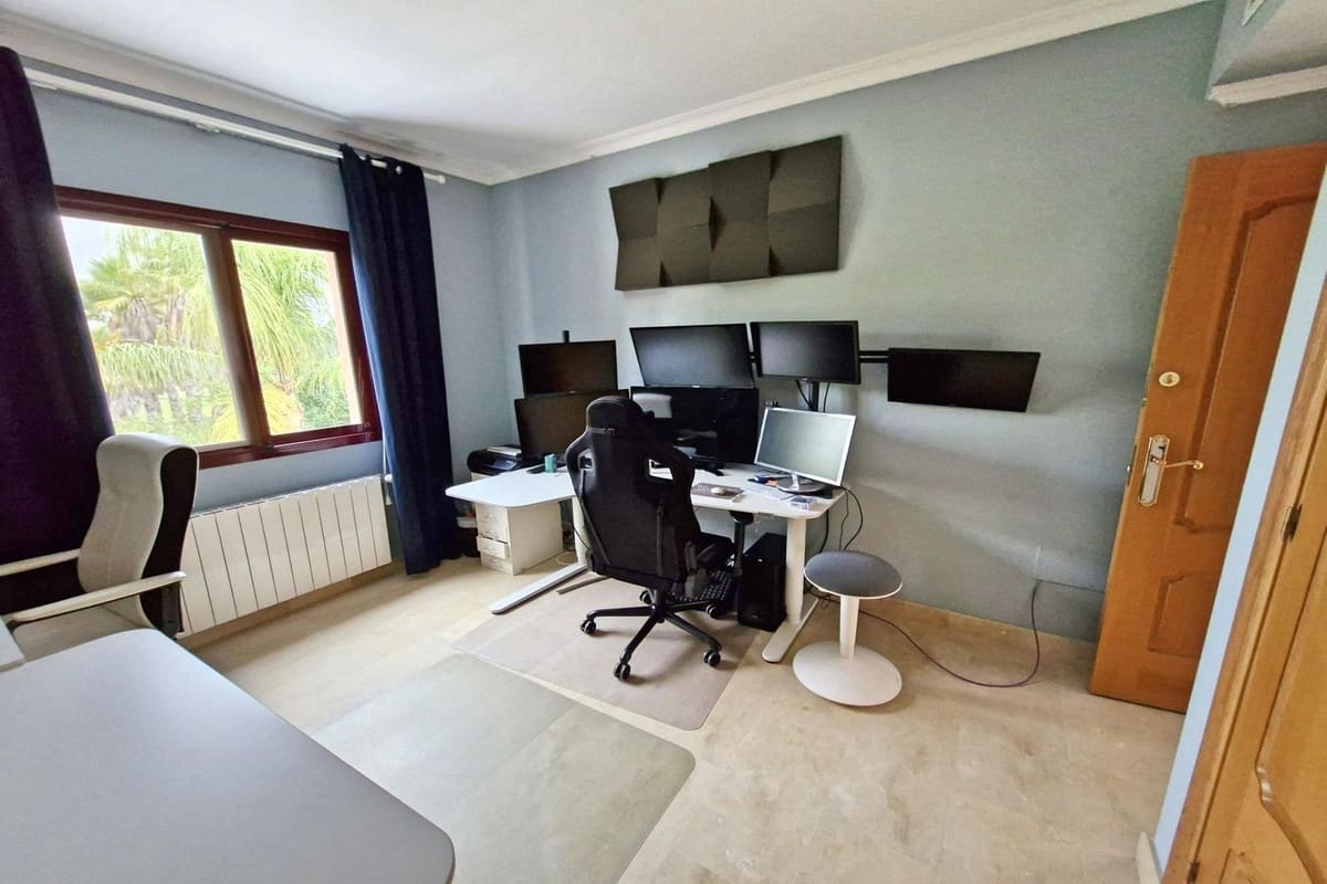 5 soveværelse Villa til salg i Coin med swimmingpool garage - € 649.000 (Ref: 8697471)