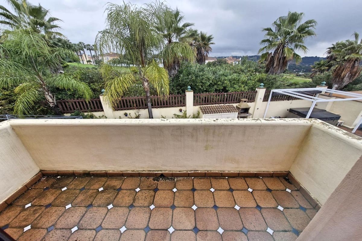 5 soveværelse Villa til salg i Coin med swimmingpool garage - € 649.000 (Ref: 8697471)